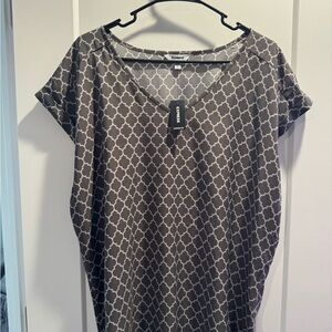 Express Gramercy white and Gray Patterned Short Sleeve Tee
